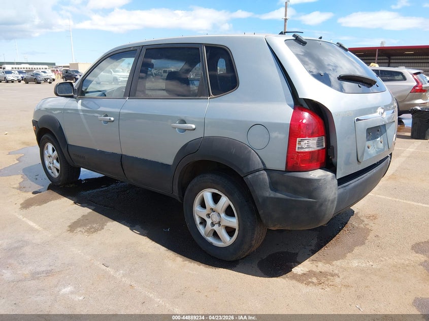 2005 Hyundai Tucson VIN KM8JN72D95U096799 IAAI salvage auction — WATER/FLOOD, Salvage (Hawaii), sold $25 on 2026-07-28 (photo 3)