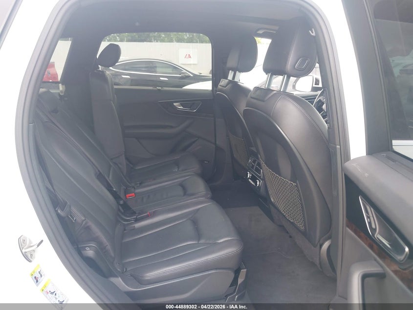 2017 Audi Q7 VIN WA1VAAF77HD019253 IAAI salvage auction — REAR END, Wait Title, sold $7,100 on 2026-07-17 (photo 8)