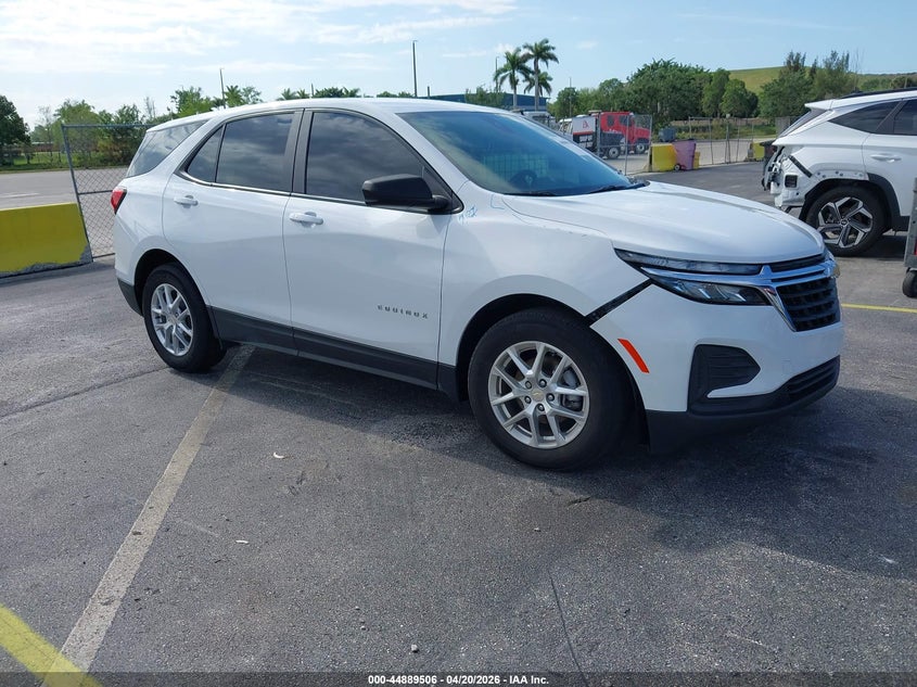 2024 Chevrolet Equinox VIN 3GNAXHEG5RL299996 IAAI salvage auction — LEFT FRONT, Salvage Title, sold $7,000 on 2026-07-30 (photo 1)