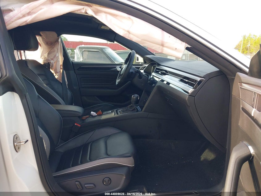 2023 Volkswagen Arteon VIN WVWAR7AN7PE014424 IAAI salvage auction — RIGHT SIDE, Wait Title, sold $13,775 on 2026-08-13 (photo 5)