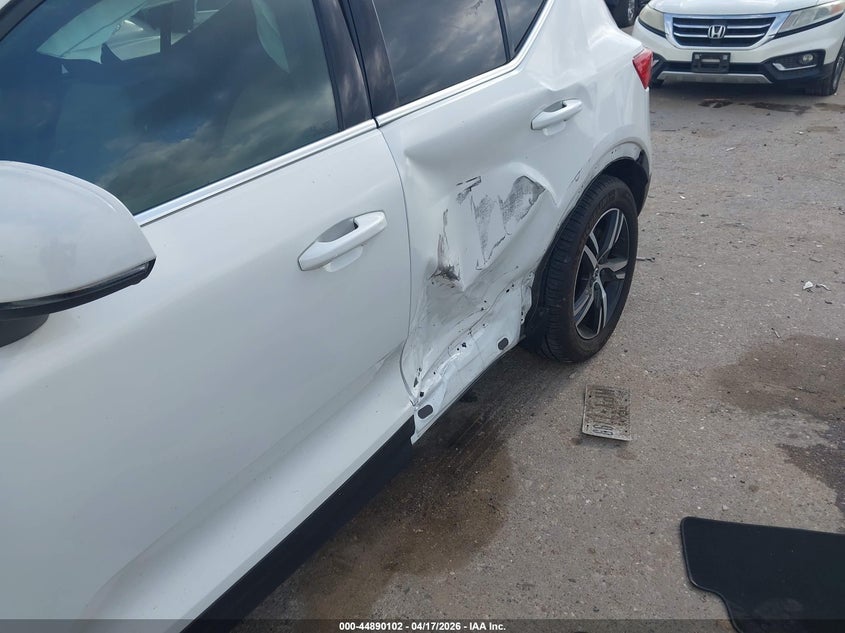 2025 Volvo Xc40 VIN YV4L12UJ3S2472867 IAAI salvage auction — LEFT SIDE, Original (Texas), sold $13,000 on 2026-07-15 (photo 6)