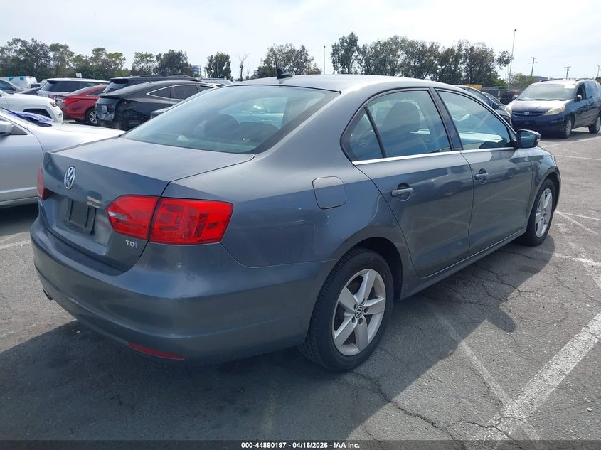 2011 Volkswagen Jetta VIN 3VWLL7AJ9BM101751 IAAI salvage auction — NORMAL WEAR, Clear - Dealer Only (California), sold $850 on 2026-07-09 (photo 4)