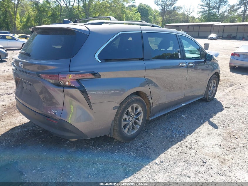 2024 Toyota Sienna VIN 5TDYRKEC4RS205368 IAAI salvage auction — FRONT END, Wait Title, sold $11,200 on 2026-07-17 (photo 4)