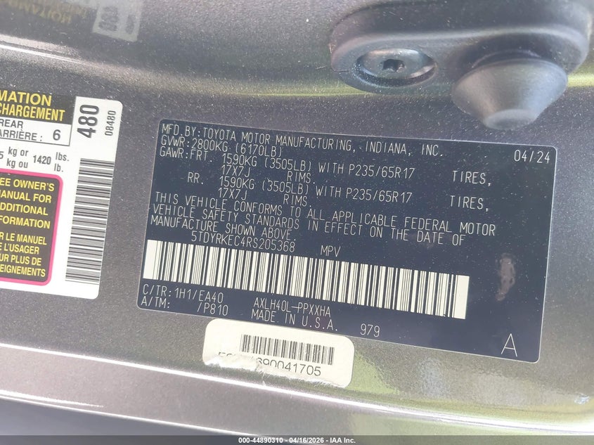 2024 Toyota Sienna VIN 5TDYRKEC4RS205368 IAAI salvage auction — FRONT END, Wait Title, sold $11,200 on 2026-07-17 (photo 9)