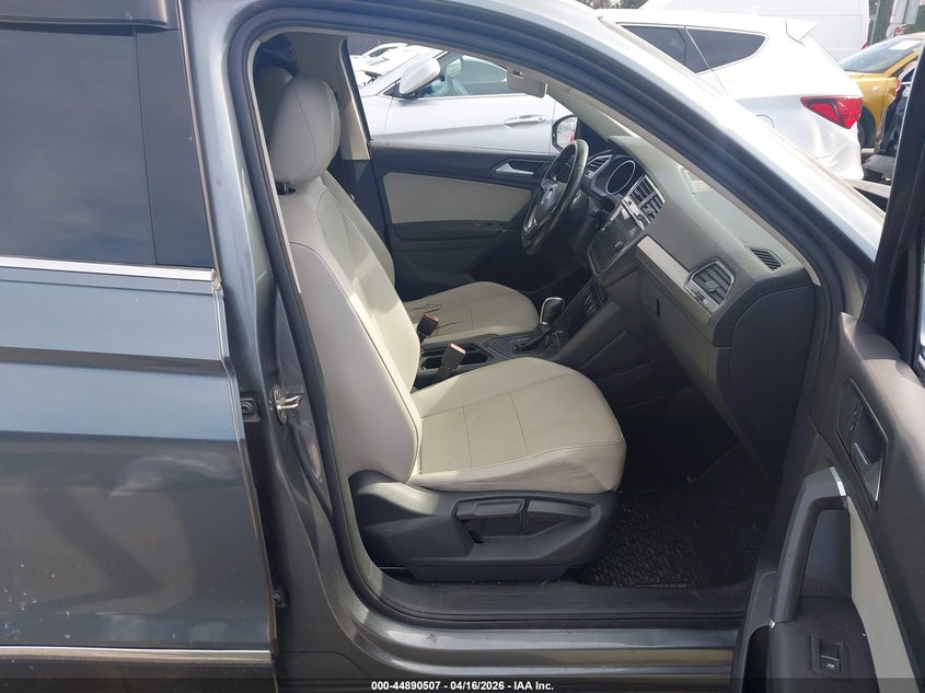2018 Volkswagen Tiguan VIN 3VV3B7AX1JM046125 IAAI salvage auction — REAR END, Salvage (California), sold $4,150 on 2026-07-31 (photo 5)