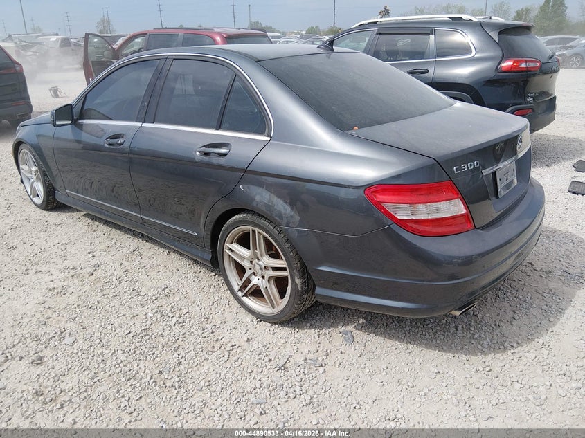 2010 Mercedes-benz C-klasse VIN WDDGF8BB9AF448705 IAAI salvage auction — NORMAL WEAR, Original (Ohio), sold $625 on 2026-07-17 (photo 3)