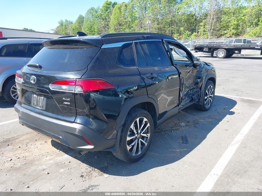 2024 Toyota Corolla cross VIN 7MUEAABG9RV097461 IAAI salvage auction — RIGHT SIDE, Salvage (North Carolina), sold $6,000 on 2026-07-09 (photo 4)