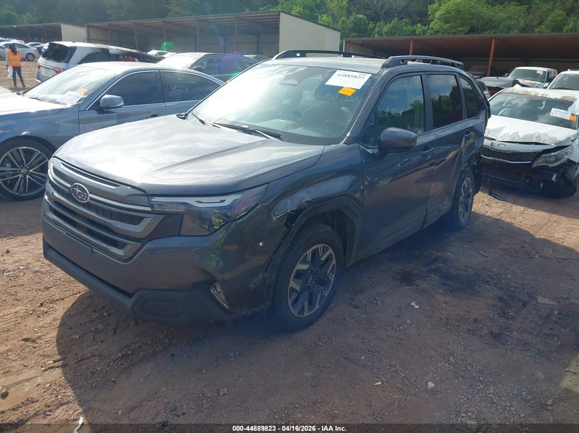 2025 Subaru Forester VIN JF2SLDDCXSH567687 IAAI salvage auction — LEFT REAR, Salvage Title, sold $4,000 on 2026-07-22 (photo 2)