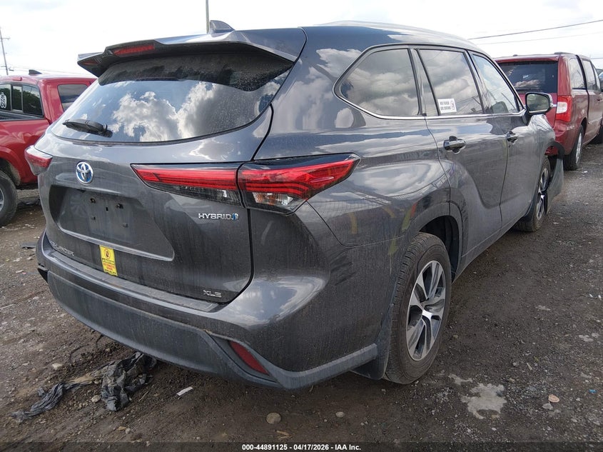 2022 Toyota Highlander VIN 5TDHBRCH3NS549747 IAAI salvage auction — FRONT END, Salvage Title, sold $9,800 on 2026-07-30 (photo 4)