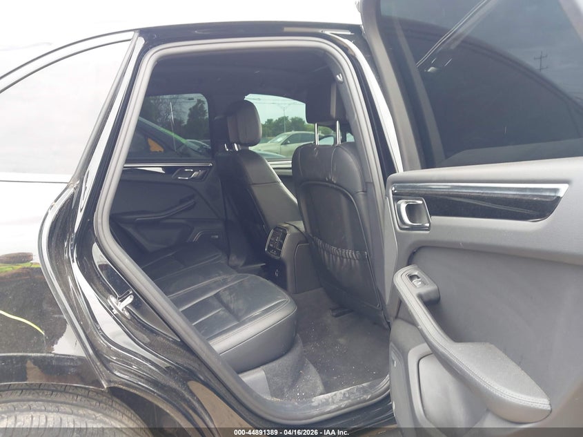 2023 Porsche Macan VIN WP1AA2A54PLB21399 IAAI salvage auction — SIDE, Original (Texas), sold $20,900 on 2026-07-08 (photo 8)