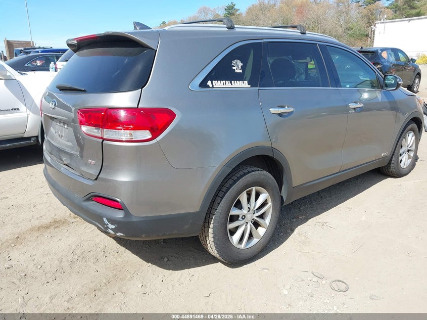 2018 Kia Sorento VIN 5XYPGDA37JG425172 IAAI salvage auction — LEFT FRONT, Salvage Title, sold $25 on 2026-07-28 (photo 4)