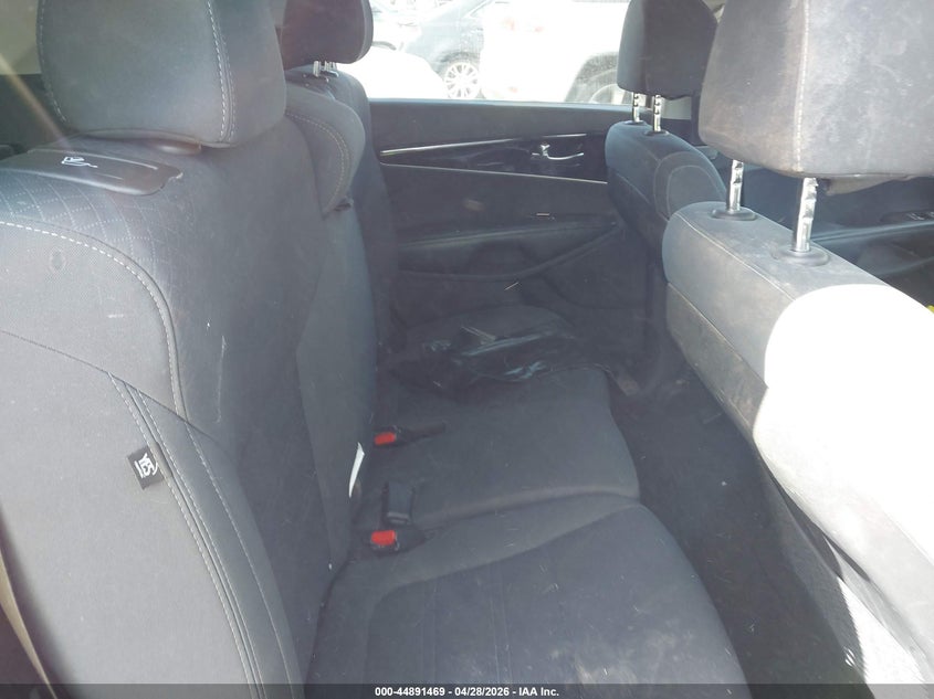 2018 Kia Sorento VIN 5XYPGDA37JG425172 IAAI salvage auction — LEFT FRONT, Salvage Title, sold $25 on 2026-07-28 (photo 8)