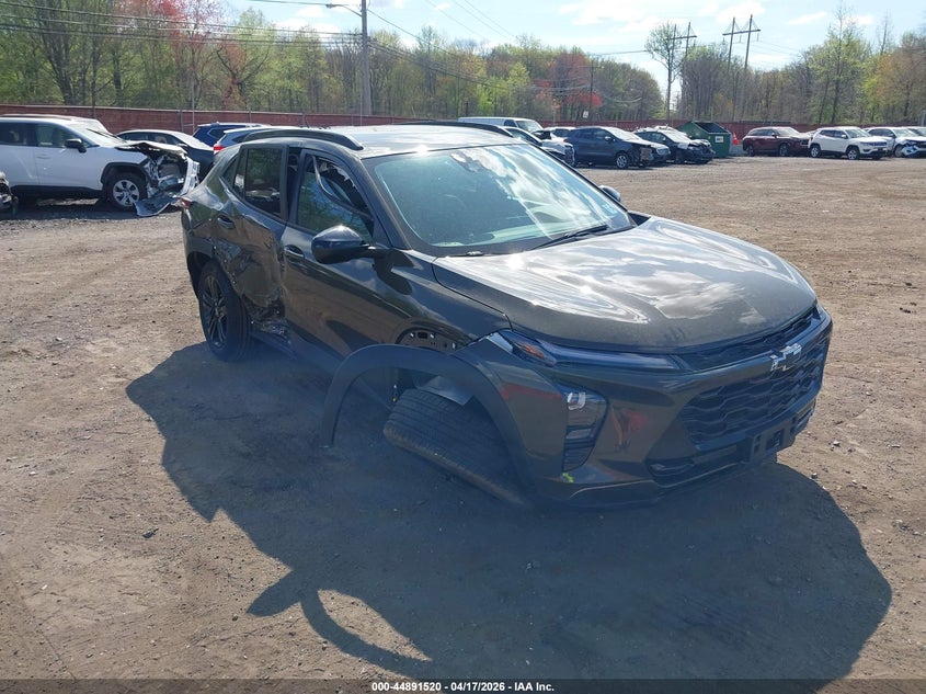 2024 Chevrolet Trax VIN KL77LKE2XRC197103 IAAI salvage auction — RIGHT SIDE, Salvage Title, sold $5,650 on 2026-07-15 (photo 1)