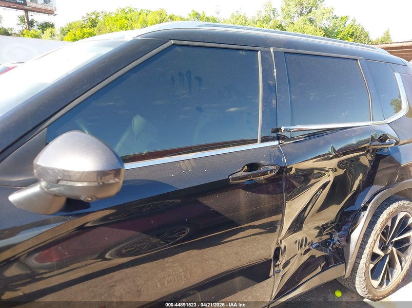 2022 Mitsubishi Outlander VIN JA4J4VA82NZ016949 IAAI salvage auction — SIDE, Clear (Oklahoma), sold $7,700 on 2026-07-09 (photo 6)