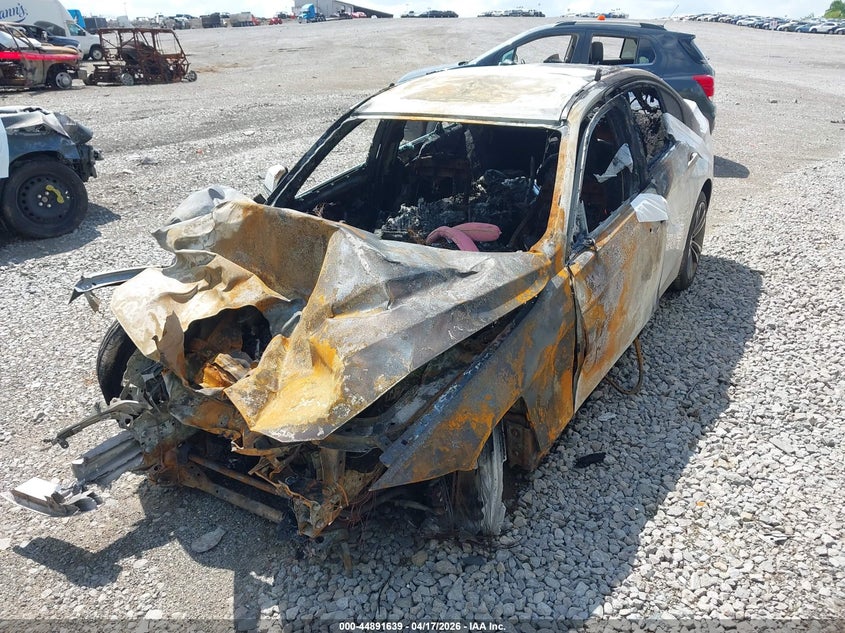 2017 BMW 3er VIN WBA8B9G58HNU51515 IAAI salvage auction — TOTAL BURN, Salvage Title, sold $25 on 2026-07-16 (photo 6)