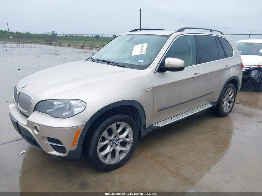 2013 BMW X5 VIN 5UXZV4C52D0E11348 IAAI salvage auction — FRONT END, Wait Title, sold $1,950 on 2026-07-10 (photo 2)