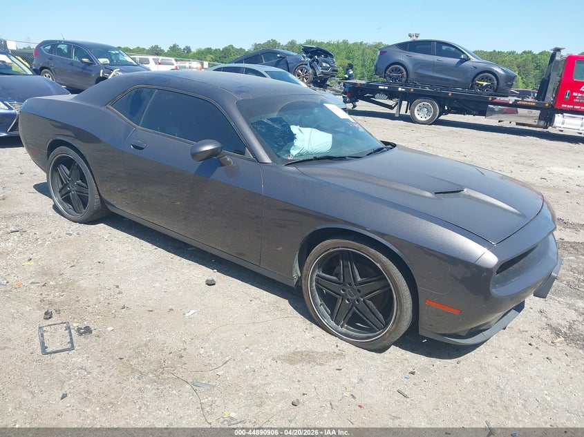 2017 Dodge Challenger VIN 2C3CDZAG4HH588966 IAAI salvage auction — LEFT SIDE, Salvage Title, sold $2,800 on 2026-08-28 (photo 1)
