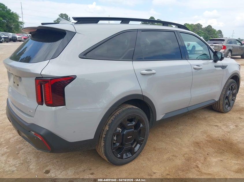 2024 Kia Sorento VIN 5XYRKDJF0RG309213 IAAI salvage auction — SIDE, Salvage Title, sold $19,700 on 2026-07-16 (photo 4)