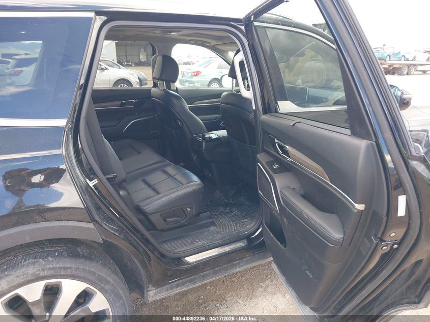 2022 Kia Telluride VIN 5XYP5DHC7NG322318 IAAI salvage auction — FRONT END, Salvage Title, sold $8,500 on 2026-07-29 (photo 8)