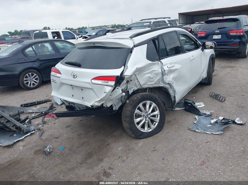 2023 Toyota Corolla cross VIN 7MUCAAAG3PV046608 IAAI salvage auction — FRONT & REAR, Salvage (Texas), sold $4,500 on 2026-07-29 (photo 4)
