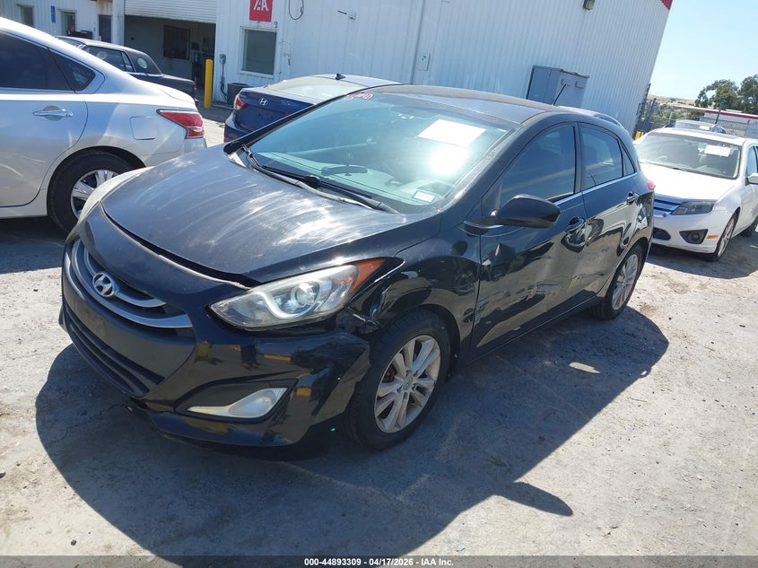 2014 Hyundai Elantra VIN KMHD35LH9EU228159 IAAI salvage auction — THEFT, Salvage Title, sold $700 on 2026-07-09 (photo 2)