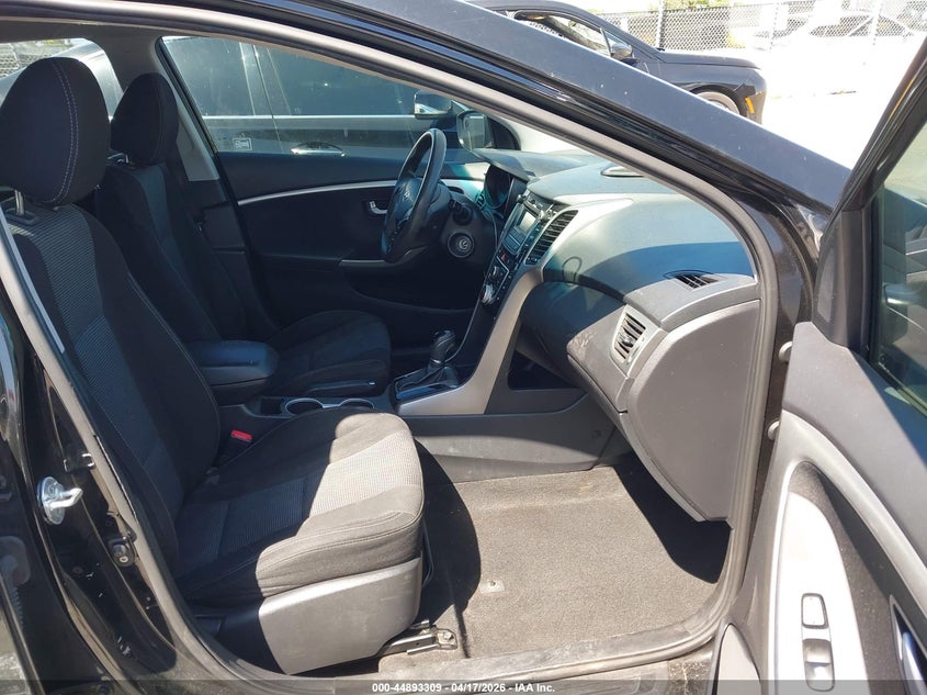 2014 Hyundai Elantra VIN KMHD35LH9EU228159 IAAI salvage auction — THEFT, Salvage Title, sold $700 on 2026-07-09 (photo 5)