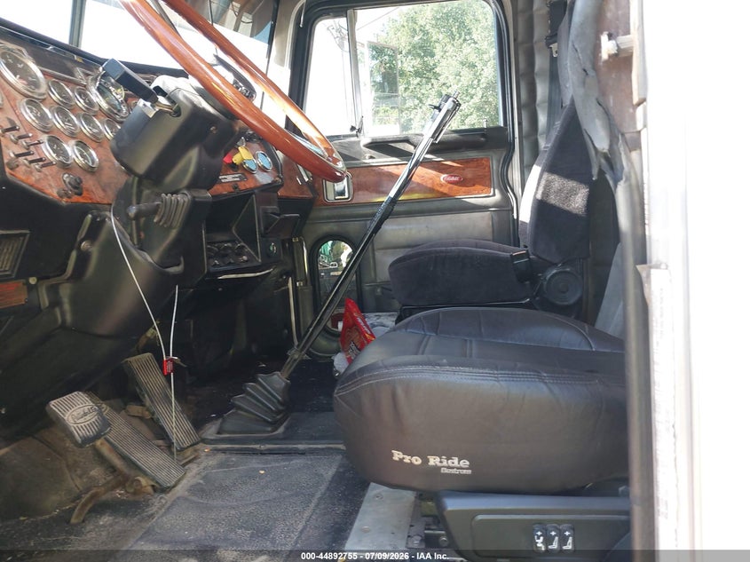 2000 Peterbilt 379 VIN 1XP5DB9X1YN515978 IAAI salvage auction — FRONT END, Salvage (Texas), sold $7,600 on 2026-07-22 (photo 7)