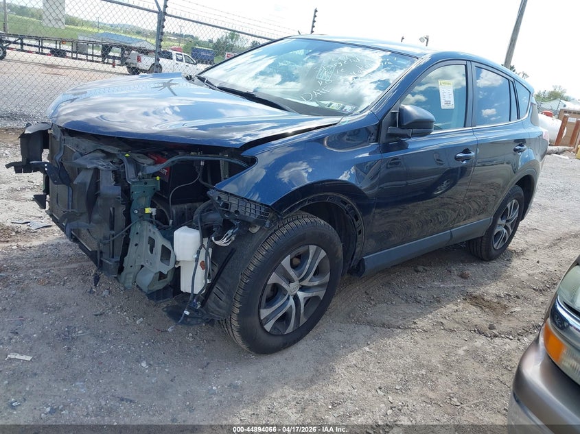 2018 Toyota Rav 4 VIN JTMZFREV4JJ748678 IAAI salvage auction — RIGHT FRONT, Salvage Title, sold $4,075 on 2026-07-15 (photo 2)