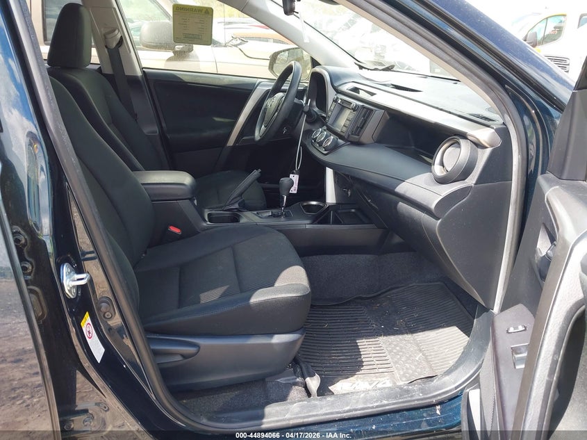 2018 Toyota Rav 4 VIN JTMZFREV4JJ748678 IAAI salvage auction — RIGHT FRONT, Salvage Title, sold $4,075 on 2026-07-15 (photo 5)