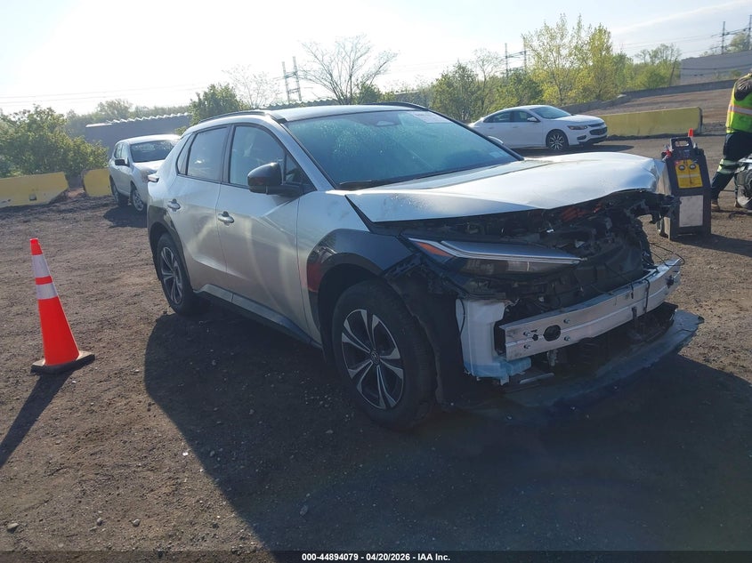 2024 Toyota Bz4x VIN JTMABACA5RA090195 — IAAI salvage auction photo