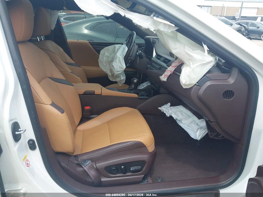 2019 Lexus ES VIN JTHB21B10K2024206 IAAI salvage auction — FRONT END, Clear (Oklahoma), sold $8,250 on 2026-07-22 (photo 5)