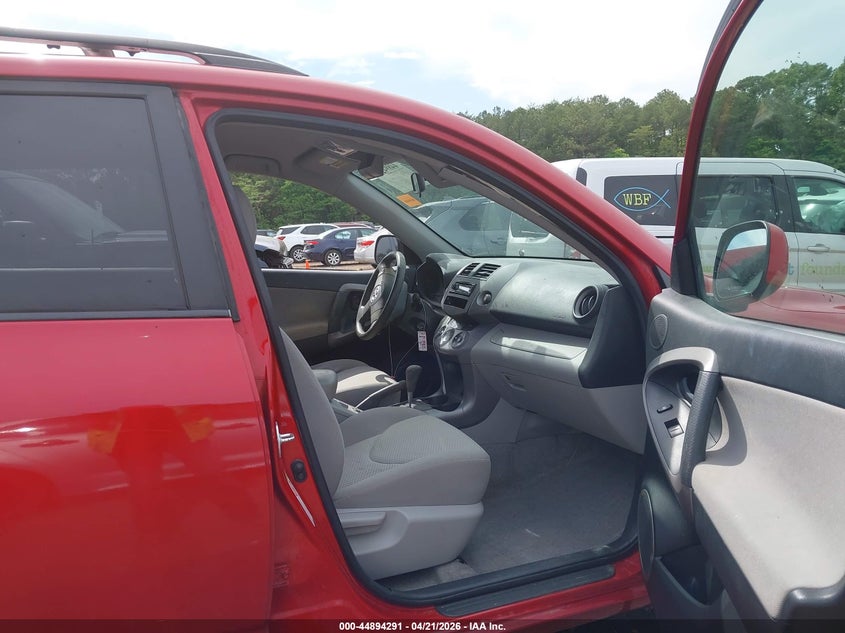 2007 Toyota Rav 4 VIN JTMBD31V675070401 IAAI salvage auction — REAR END, Salvage (Alabama), sold $1,750 on 2026-07-08 (photo 5)