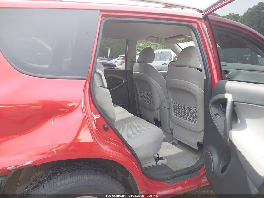 2007 Toyota Rav 4 VIN JTMBD31V675070401 IAAI salvage auction — REAR END, Salvage (Alabama), sold $1,750 on 2026-07-08 (photo 8)