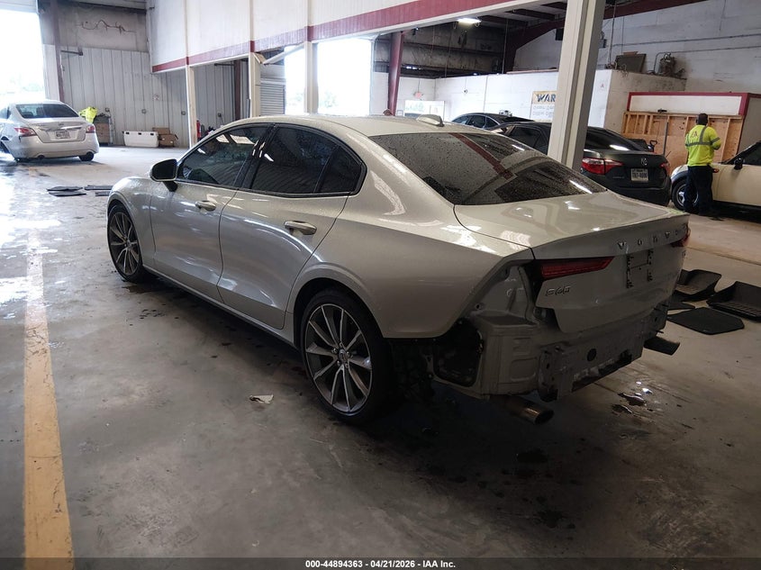 2019 Volvo S60 VIN 7JR102FKXKG000687 IAAI salvage auction — REAR END, Original (Texas), sold $4,050 on 2026-07-15 (photo 3)