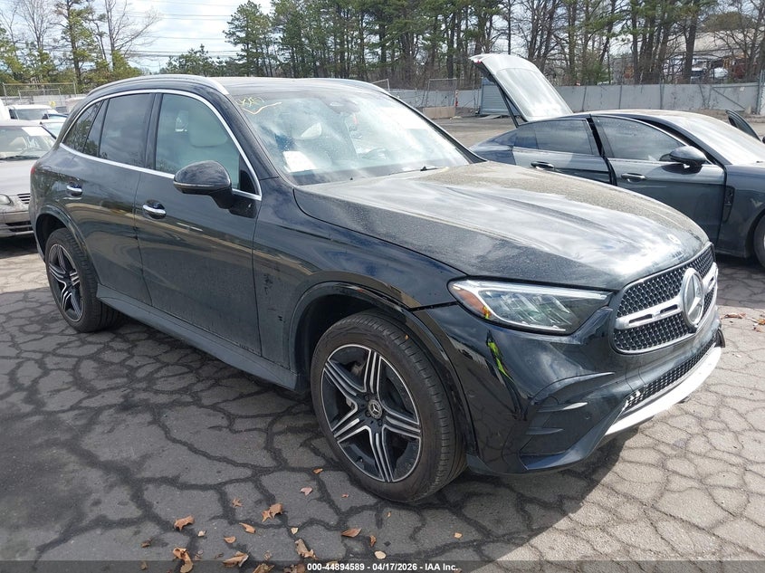 2025 Mercedes-benz Glc VIN W1NKM5GB5SU071488 IAAI salvage auction — LEFT SIDE, Salvage Title, sold $33,750 on 2026-07-07 (photo 1)