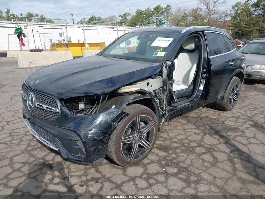 2025 Mercedes-benz Glc VIN W1NKM5GB5SU071488 IAAI salvage auction — LEFT SIDE, Salvage Title, sold $33,750 on 2026-07-07 (photo 2)