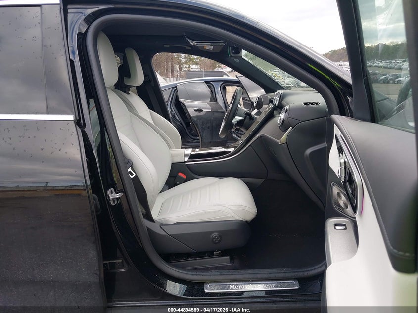 2025 Mercedes-benz Glc VIN W1NKM5GB5SU071488 IAAI salvage auction — LEFT SIDE, Salvage Title, sold $33,750 on 2026-07-07 (photo 5)