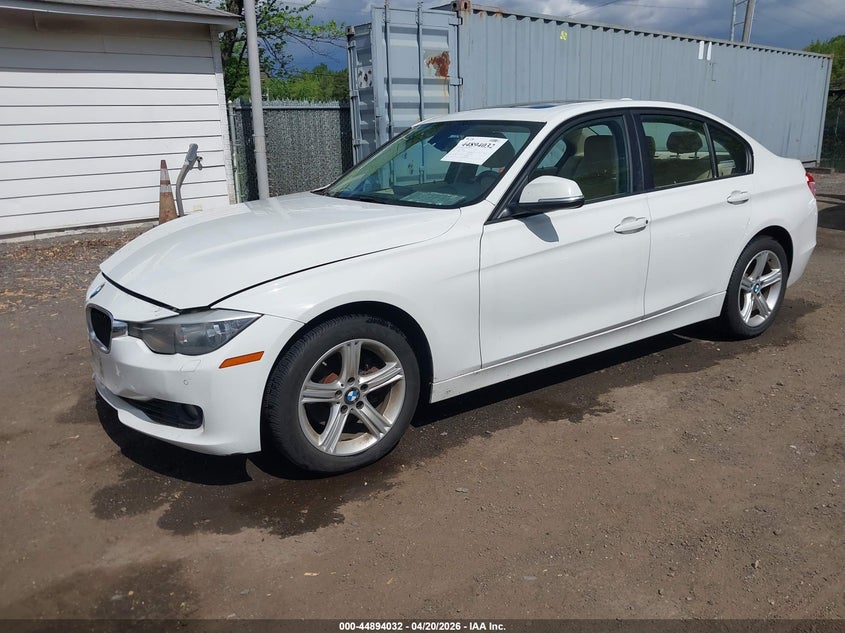 2014 BMW 3er VIN WBA3B5G51ENS06344 IAAI salvage auction — RIGHT FRONT, Salvage - Greater Than 75% (Maryland), sold $25 on 2026-07-22 (photo 2)