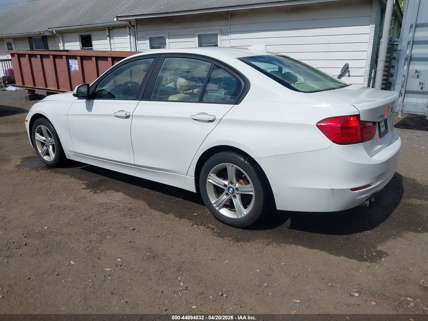 2014 BMW 3er VIN WBA3B5G51ENS06344 IAAI salvage auction — RIGHT FRONT, Salvage - Greater Than 75% (Maryland), sold $25 on 2026-07-22 (photo 3)