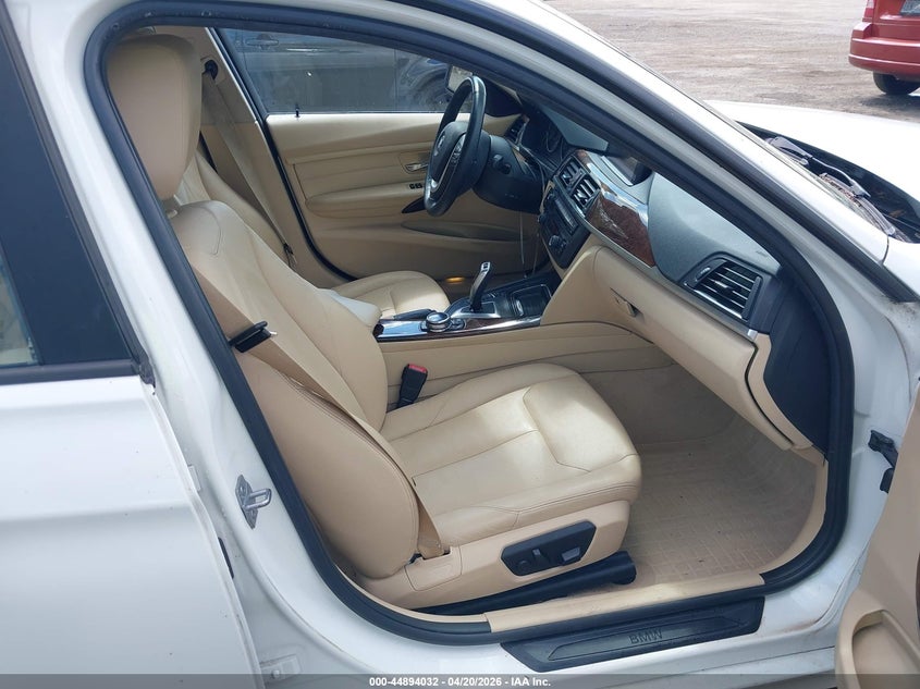 2014 BMW 3er VIN WBA3B5G51ENS06344 IAAI salvage auction — RIGHT FRONT, Salvage - Greater Than 75% (Maryland), sold $25 on 2026-07-22 (photo 5)