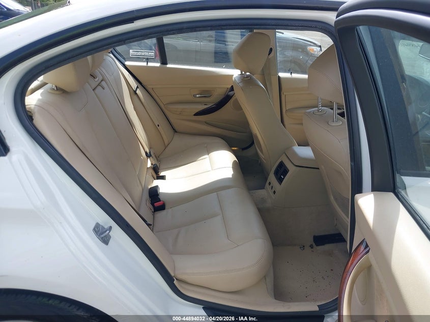 2014 BMW 3er VIN WBA3B5G51ENS06344 IAAI salvage auction — RIGHT FRONT, Salvage - Greater Than 75% (Maryland), sold $25 on 2026-07-22 (photo 8)