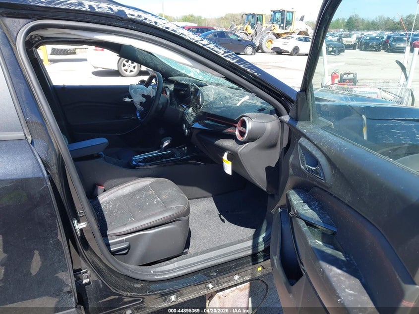 2026 Chevrolet Trax VIN KL77LJEP0TC056330 IAAI salvage auction — ROLLOVER, Salvage (Illinois), sold $1,600 on 2026-07-21 (photo 5)