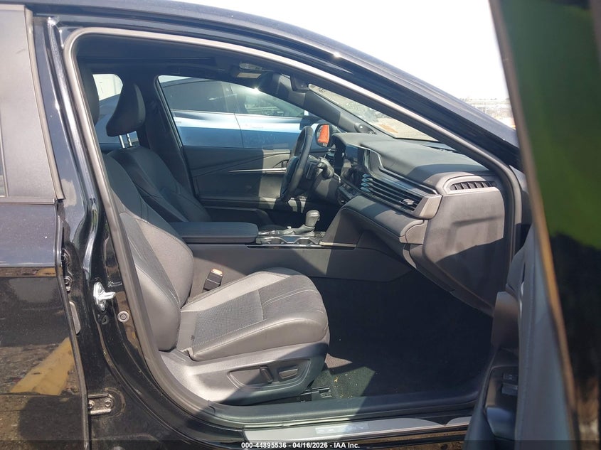 2025 Toyota Camry VIN 4T1DBADK2SU013773 IAAI salvage auction — UNKNOWN, Wait Title, sold $18,000 on 2026-07-30 (photo 5)