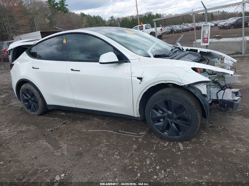 2025 Tesla Model y VIN 7SAYGDED0SF229710 IAAI salvage auction — REAR END, Salvage Title, sold $3,550 on 2026-07-21 (photo 1)