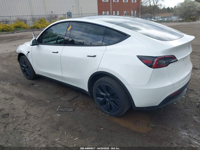 2025 Tesla Model y VIN 7SAYGDED0SF229710 IAAI salvage auction — REAR END, Salvage Title, sold $3,550 on 2026-07-21 (photo 3)