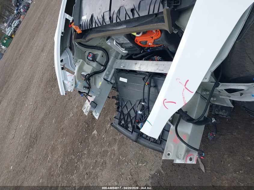 2025 Tesla Model y VIN 7SAYGDED0SF229710 IAAI salvage auction — REAR END, Salvage Title, sold $3,550 on 2026-07-21 (photo 6)