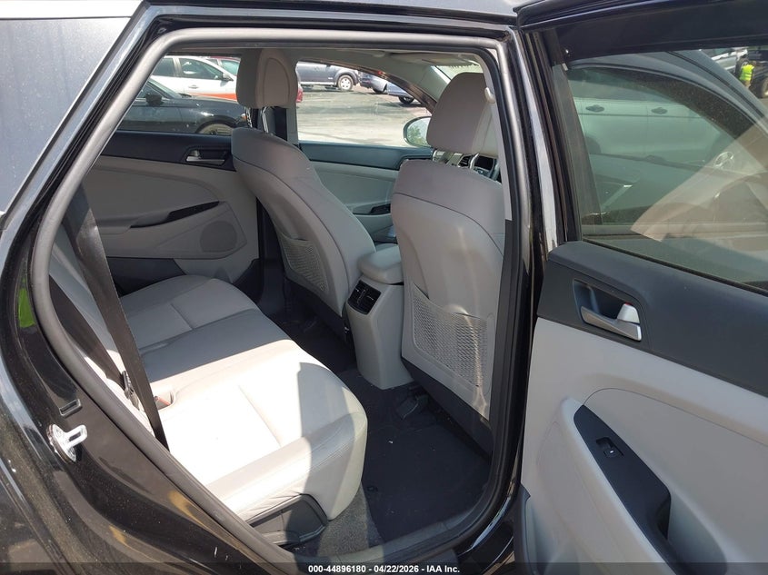 2018 Hyundai Tucson VIN KM8J3CA26JU794117 IAAI salvage auction — FRONT END, Salvage Title, sold $3,825 on 2026-07-08 (photo 8)