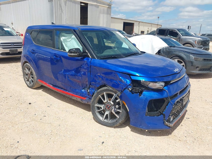 2022 Kia Soul VIN KNDJ63AU9N7817388 IAAI salvage auction — RIGHT SIDE, Original (Texas), sold $2,550 on 2026-07-16 (photo 1)
