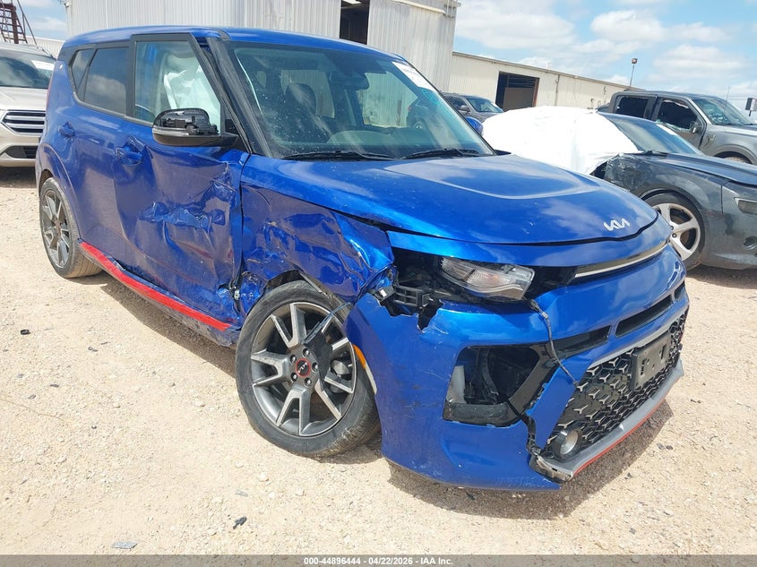 2022 Kia Soul VIN KNDJ63AU9N7817388 IAAI salvage auction — RIGHT SIDE, Original (Texas), sold $2,550 on 2026-07-16 (photo 6)