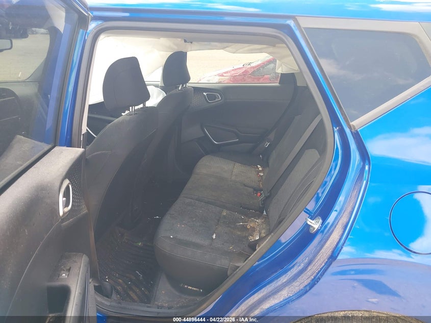 2022 Kia Soul VIN KNDJ63AU9N7817388 IAAI salvage auction — RIGHT SIDE, Original (Texas), sold $2,550 on 2026-07-16 (photo 8)